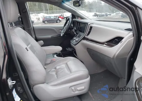 2015 Toyota Sienna Xle 7 Passenger z USA, uszkodzony, nr VIN 5TDDK3DC0FS115558